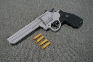 2pguH - Colt King Cobra Revolver Papercraft