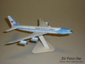 Air Force One 18 - Boeing B707 Air Force One Plane Paper craft