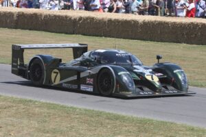 Â Bentley Speed 8 Race Car Papercraft 2003BentleySpeed8